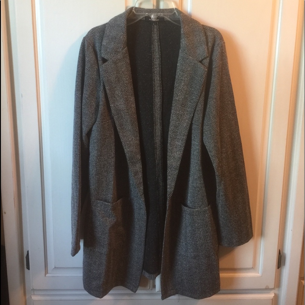 Blazer - Picture 2 of 2